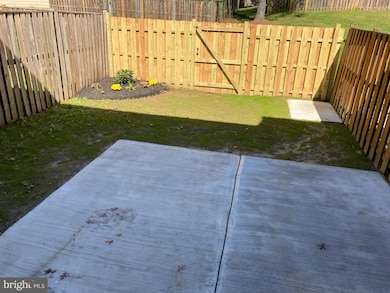 937 Saint Michaels Dr, Bowie, MD 20721 - photo 3