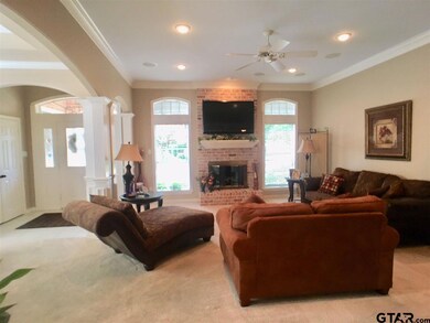 1129 1129 Garden Park Cir, Tyler, TX 75703 - photo 5