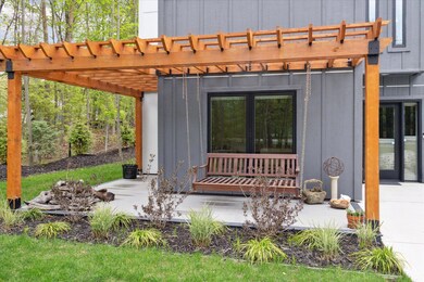 06-455-N-Lakeshore-Dr-Holland-MI-49424-W