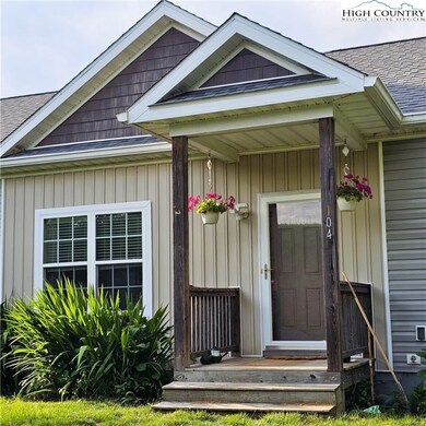 104 Daydreams Ln, Deep Gap, NC 28618 - photo 2