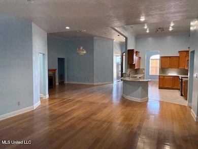 2502 Murphree Dr, Greenwood, MS 38930 - photo 4