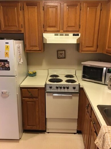 264 Main St unit 21, Lincoln, NH 03251 - photo 4