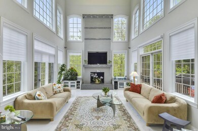 9326 Sprinklewood Ln, Potomac, MD 20854 - photo 4