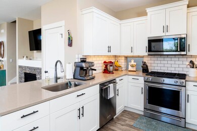 Kitchen-4392 SW Canal