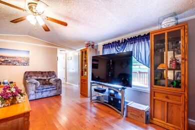 730_DogwoodCircle_40071_204