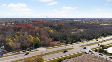 9080 S Howell Ave, Oak Creek, WI 53154 - photo 4