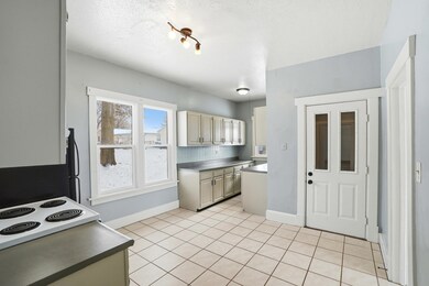 621 Sub van Buren, Muscatine, IA 52761 - photo 6