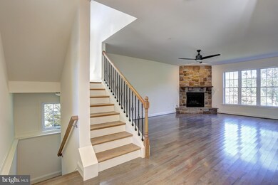 6704 Brooklyn Bridge Rd, Laurel, MD 20707 - photo 5