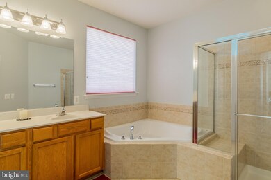 3729 Grey Ghost Ct, Dumfries, VA 22025 - photo 5