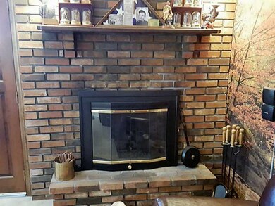 28 Hedley Ave, Johnston, RI 02919 - photo 7