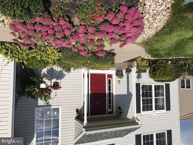 1009 Helm Ln, Reading, PA 19605 - photo 2