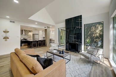 360 Litchfield Ln, Houston, TX 77024 - photo 6