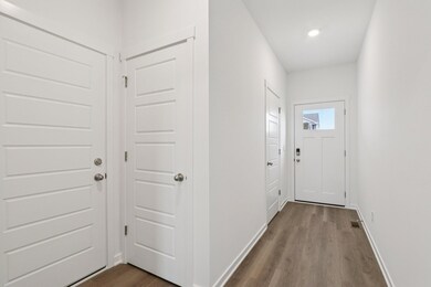 6-web-or-mls-Linden Road-S3107-006