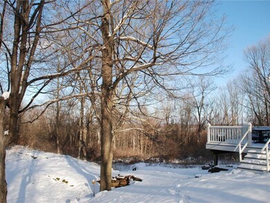 404 Ridgefield Rd, Shelburne, VT 05482 - photo 2