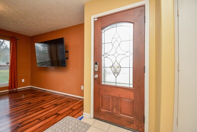 8425 Bertwood St, Houston, TX 77016 - photo 5