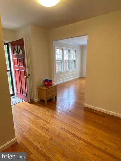 3032 Seven Oaks Place, Falls Church, VA 22042 - photo 6