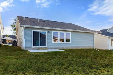 4316 Grover Woods Ln, Des Moines, IA 50317 - photo 3