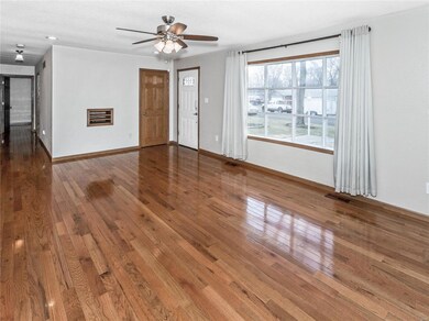 211 Willow Dr, Collinsville, IL 62234 - photo 5