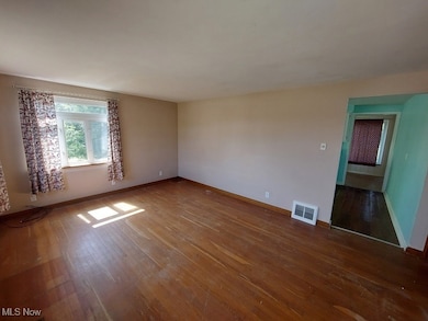 102 Valley Rd, Mingo Junction, OH 43938 - photo 5