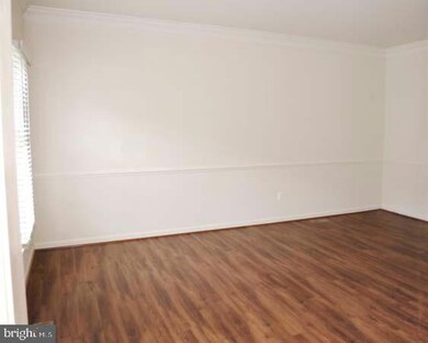 10907 Hunter Gate Way, Reston, VA 20194 - photo 7