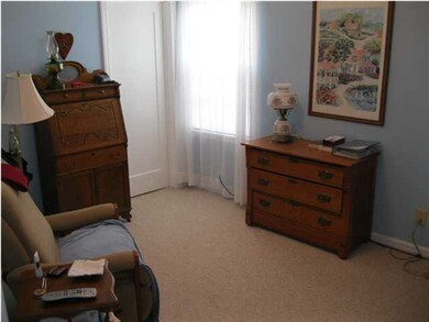 Middle Bedroom
