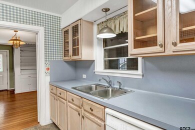 734 734 E Barbara, Tyler, TX 75701 - photo 6