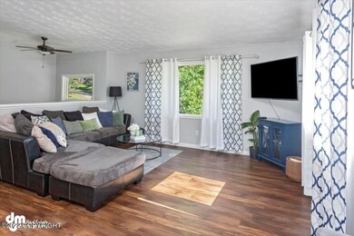 07-Living Room_DMD_4733