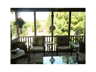 Deck. Wonderful screened in deck.