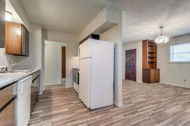 2409 Mccormick St, Denton, TX 76205 - photo 5