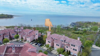 22 Harbour Ct unit 30, Staten Island, NY 10308 - photo 2