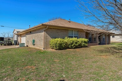101 Edgewood Dr, Fredericksburg, TX 78624 - photo 4