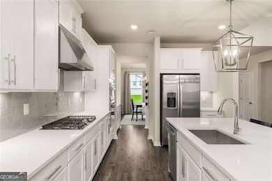 135 Aspen Hall Dr, Holly Springs, GA 30115 - photo 6