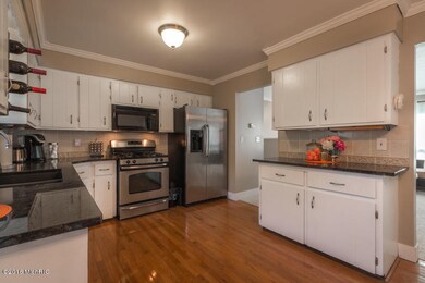 2582 McIntosh-12