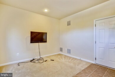 546 Garrett a Morgan Blvd, Hyattsville, MD 20785 - photo 6