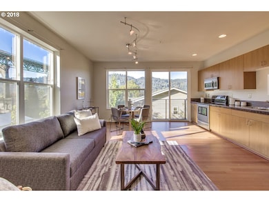 8712 N Decatur St unit 202, Portland, OR 97203 - photo 4