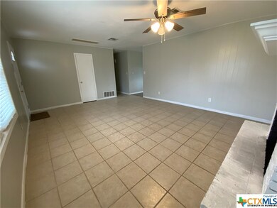 501 Elizabeth St, Troy, TX 76579 - photo 3