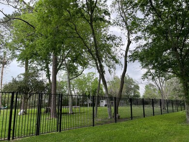 1917 Lundy Ln, Friendswood, TX 77546 - photo 4