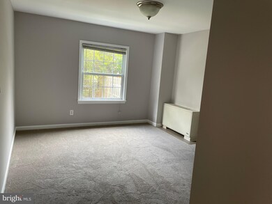 3332 Spring Ln unit C-24, Baileys Crossroads, VA 22041 - photo 5
