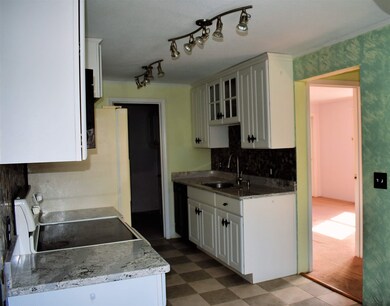 204 Mechanic St unit 34, Lebanon, NH 03766 - photo 2