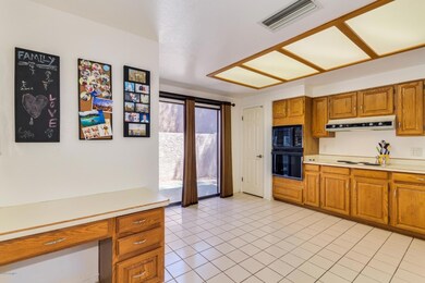 8848 E Mescal kitchen 5