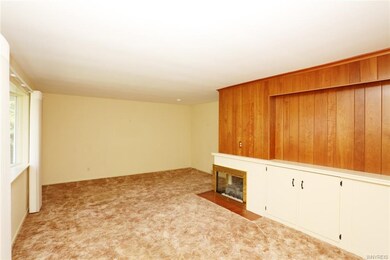 LIVING ROOM WITH GAS FIREPLACE