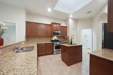 150 Black Swan Place, Magnolia, TX 77354 - photo 4