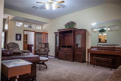 724 Night Hawk Dr, Norman, OK 73072 - photo 2