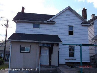 724 Dunmore St, Throop, PA 18512 - photo 2