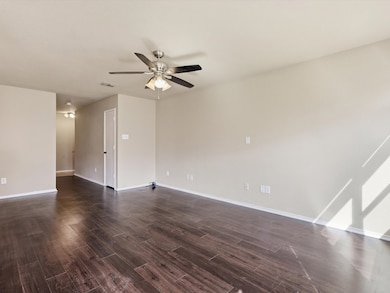 10713 Many Oaks Dr, Fort Worth, TX 76140 - photo 5