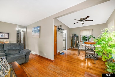 7210 Wood River Dr, Omaha, NE 68157 - photo 7