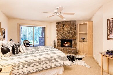 1422CrystalLake_Med003