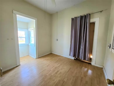 1028 W Main St, Denison, TX 75020 - photo 3