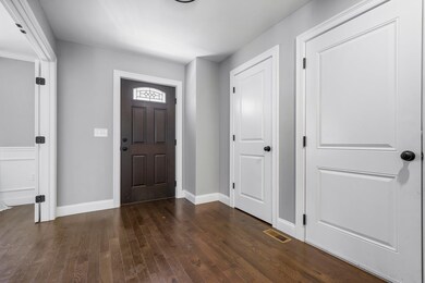 285 Webster St, Hudson, NH 03051 - photo 4