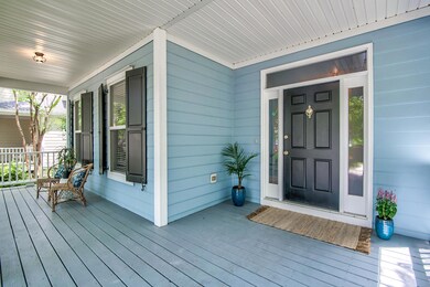 1412 Elfe Street Front Porch